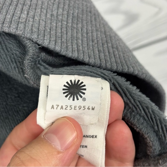 UGG Cozy Gray Slub Knit Cardigan Size Small - Picture 6 of 8